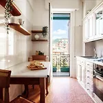 Omar's House * Rapallo